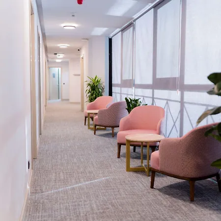 Lägenhetshotell Botanica 4*