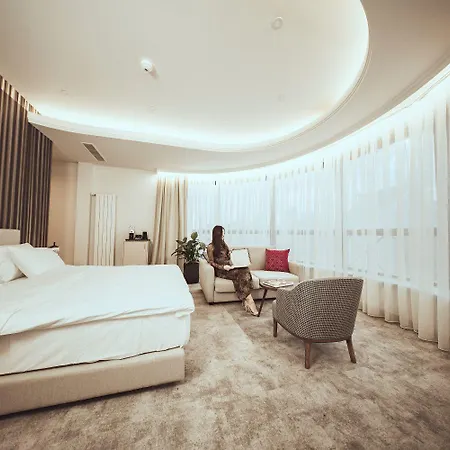 Lägenhetshotell Botanica 4*